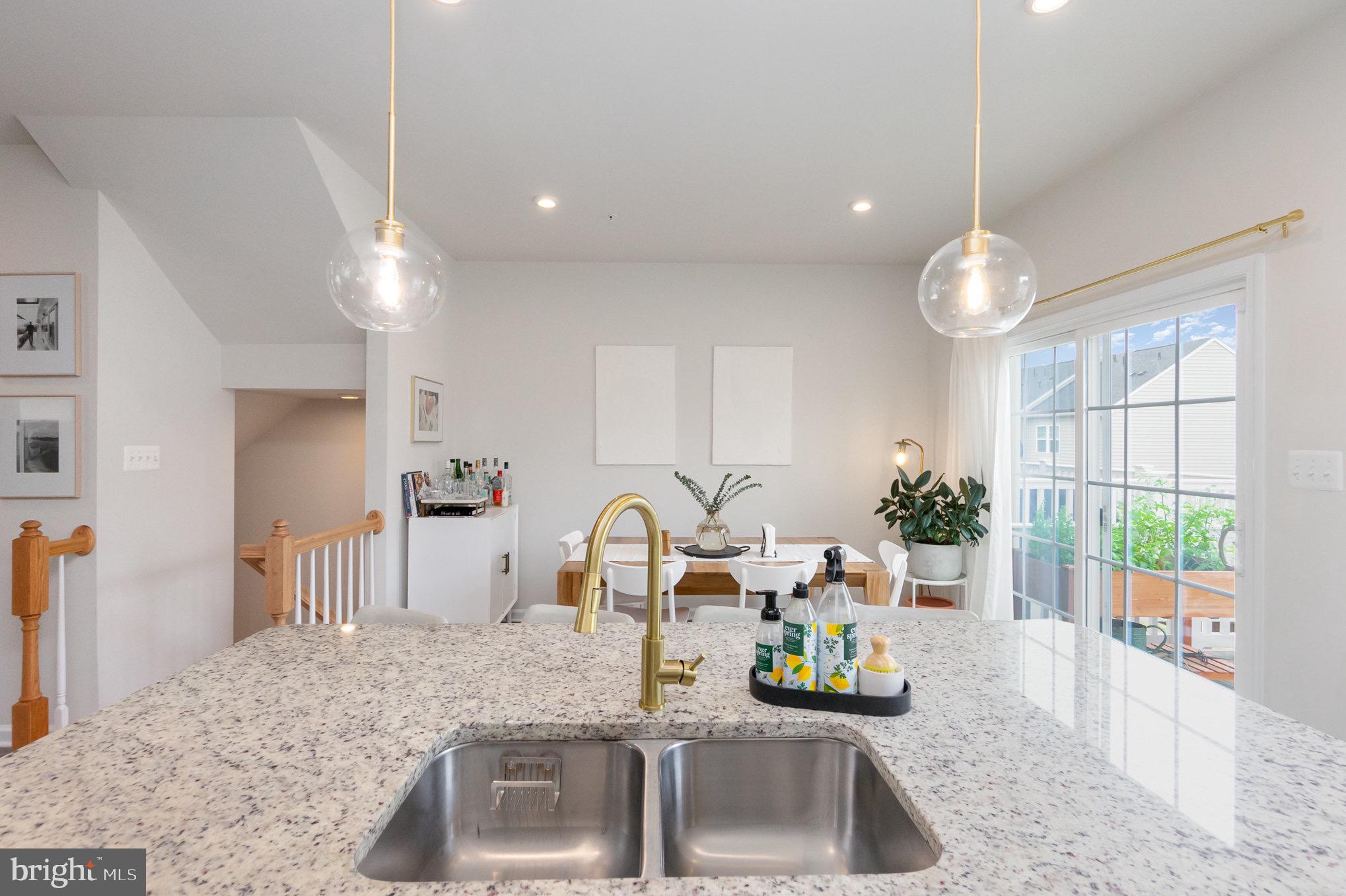 HIGHGATE VILLAGE - Residential