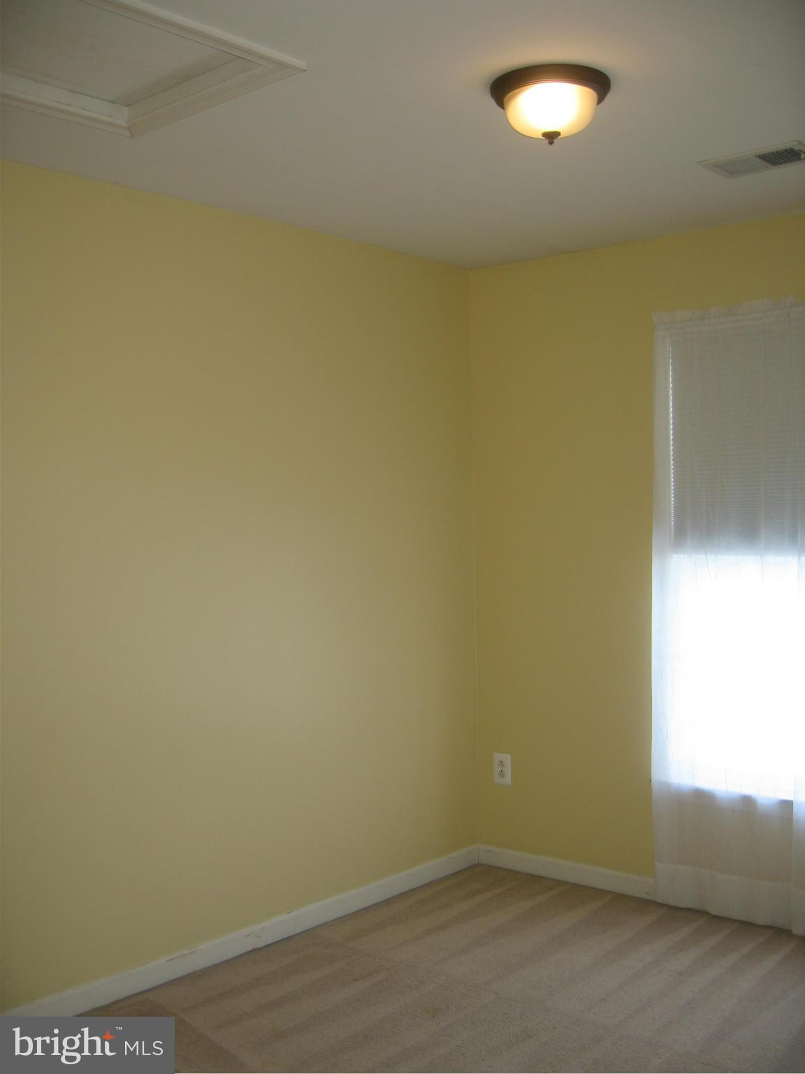 LAKELAND PLACE - Residential Lease