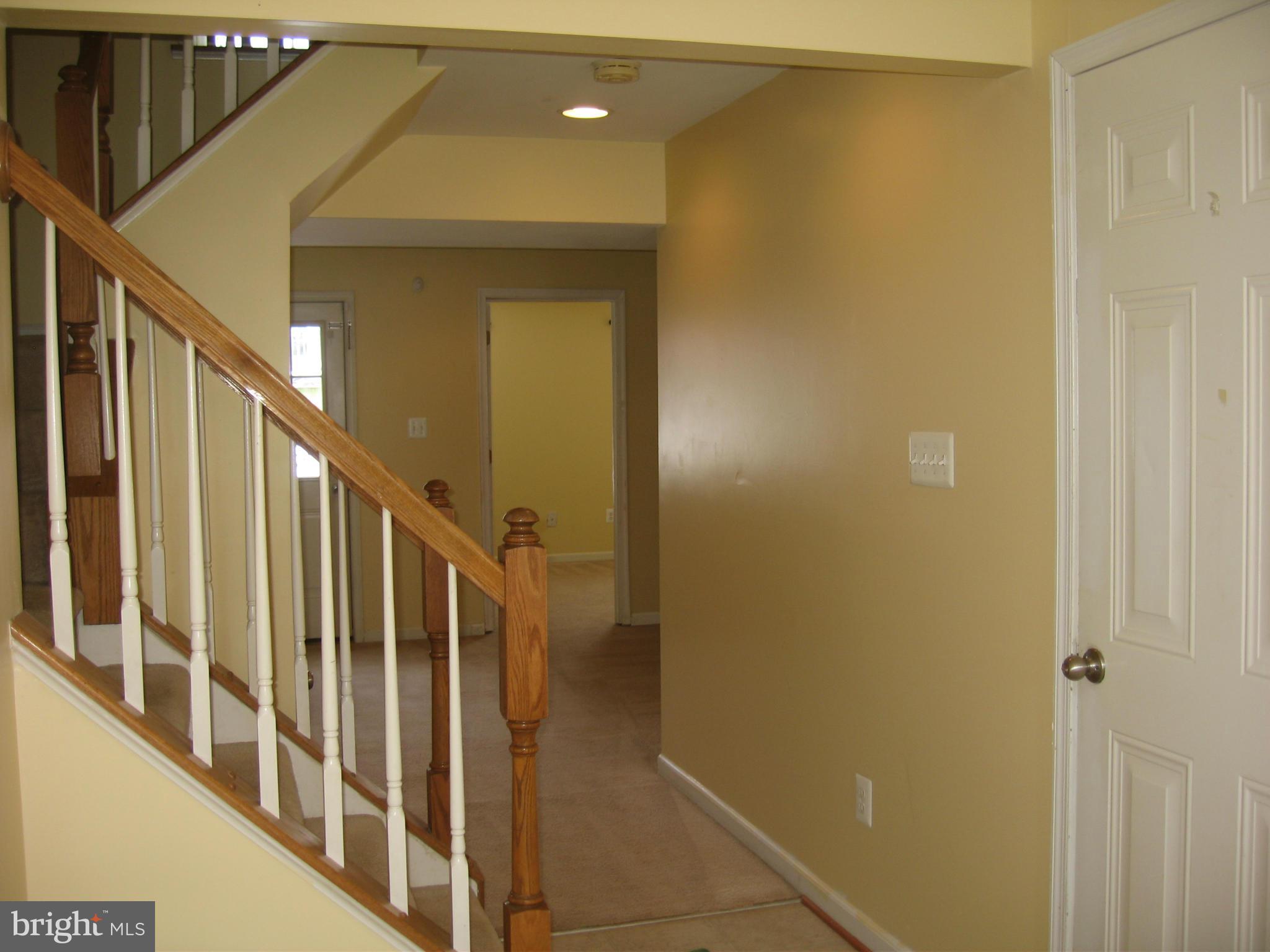 LAKELAND PLACE - Residential Lease