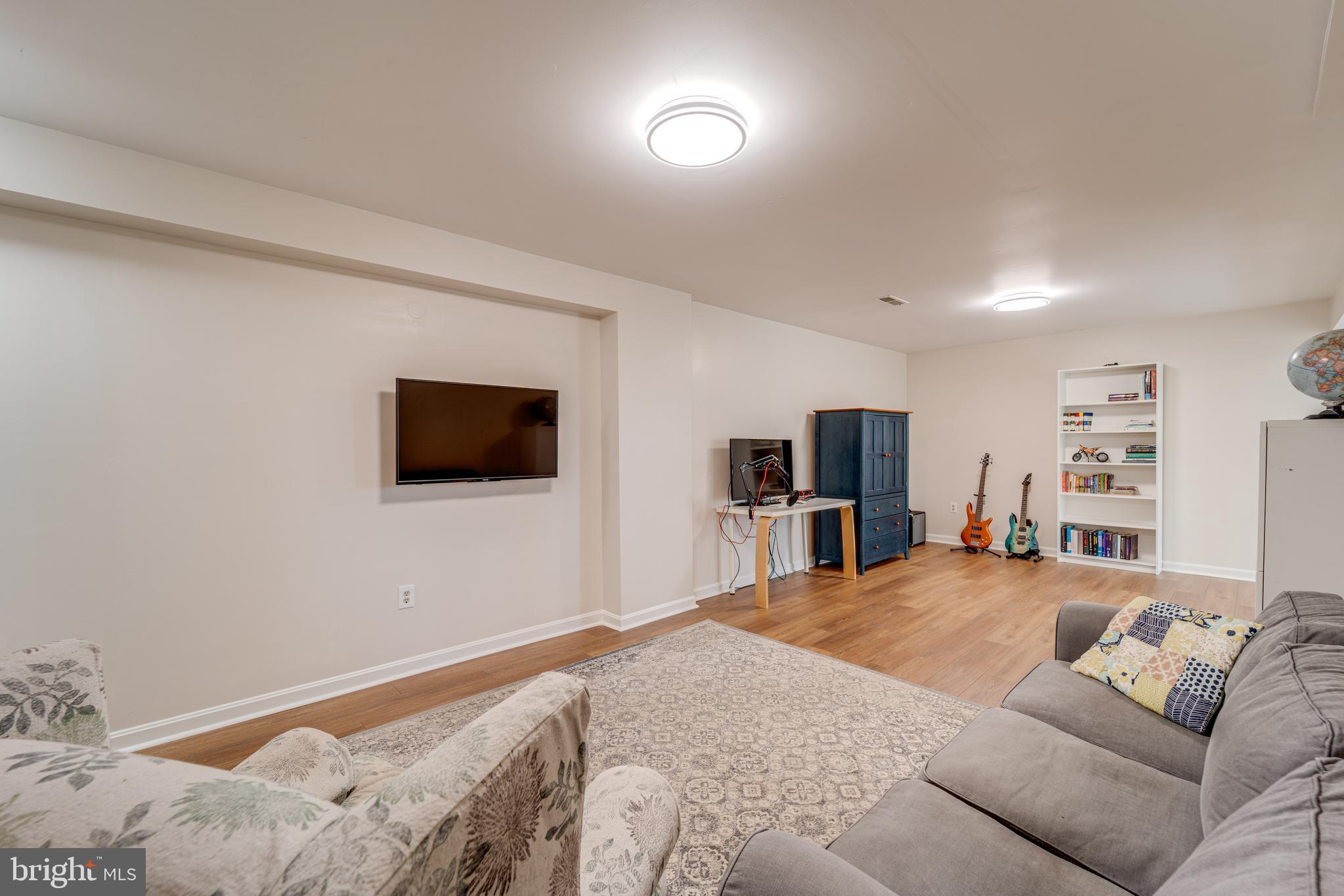 LANDVIEW ESTATES - Residential
