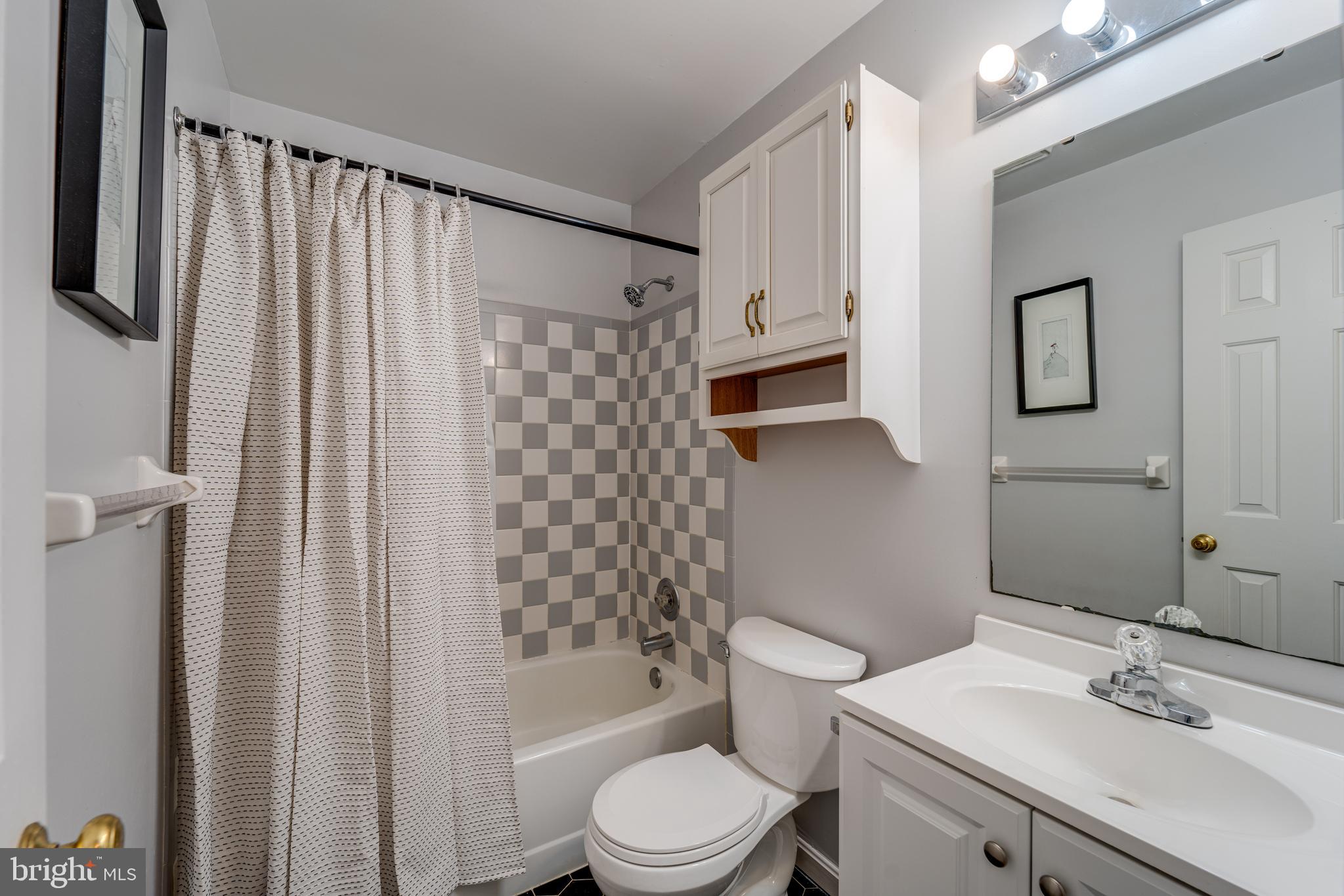 LANDVIEW ESTATES - Residential