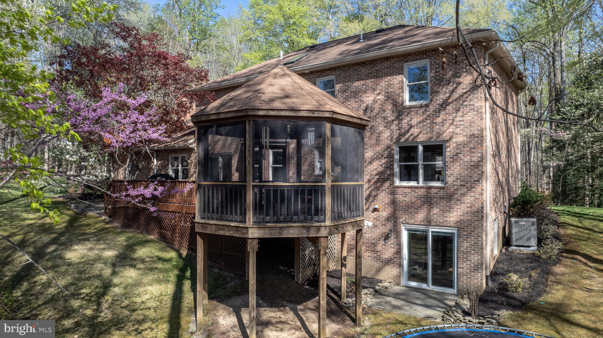 LANDVIEW ESTATES - Residential