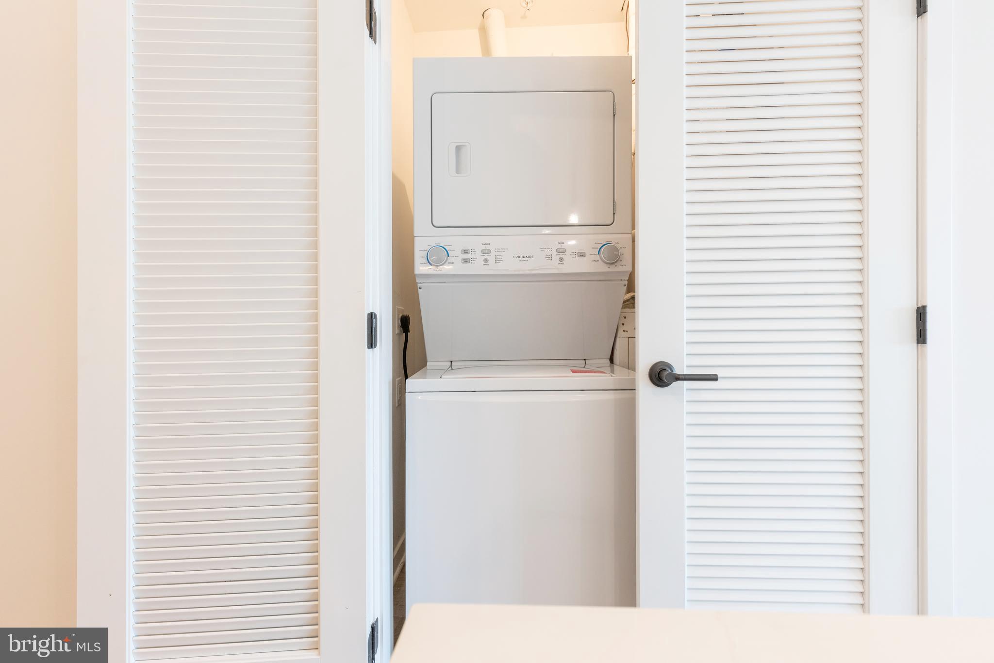 3120 W JEFFERSON STREET 402