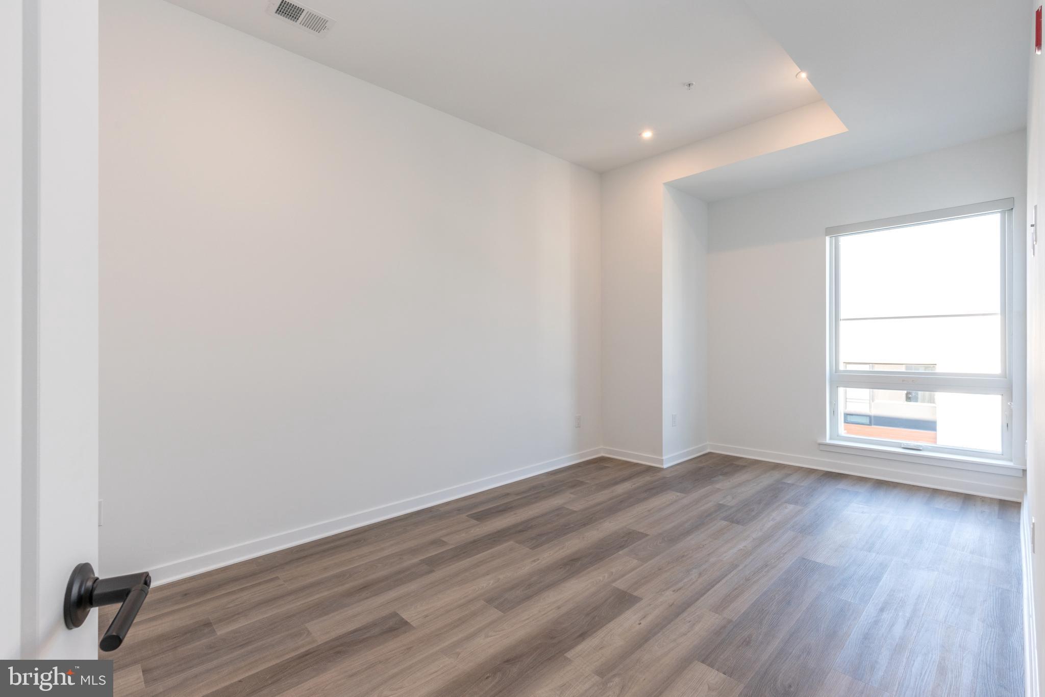 3120 W JEFFERSON STREET 402