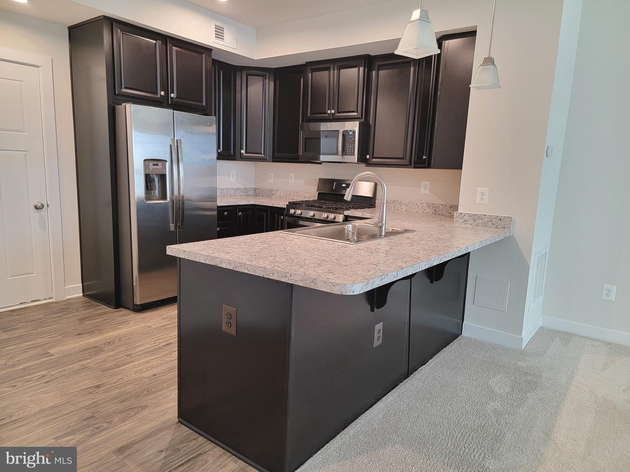 OAKDALE VILLAGE - Residential