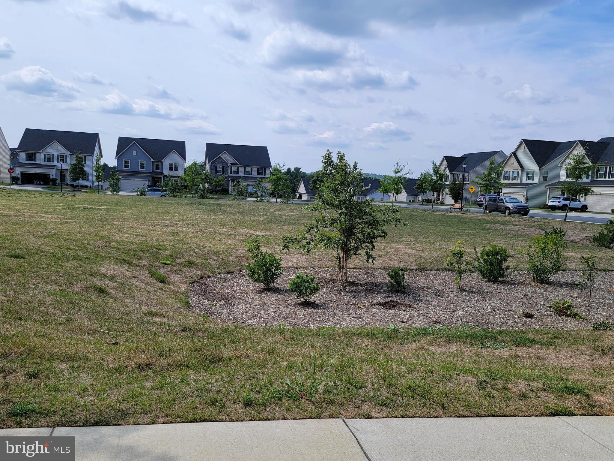 OAKDALE VILLAGE - Residential