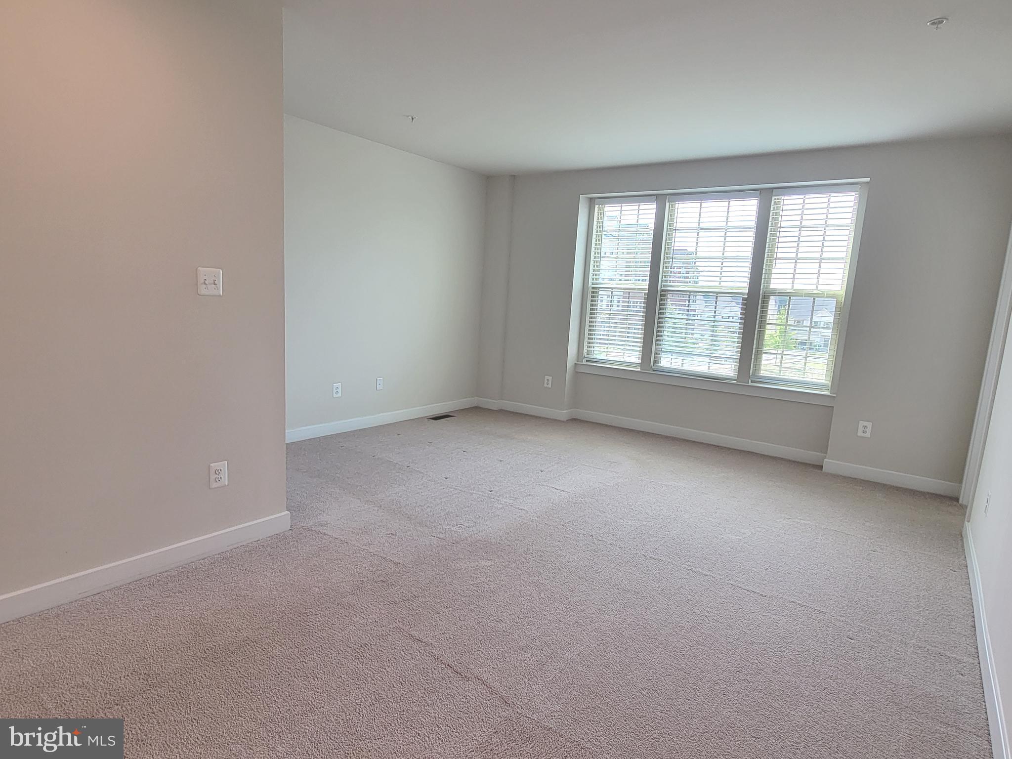 OAKDALE VILLAGE - Residential