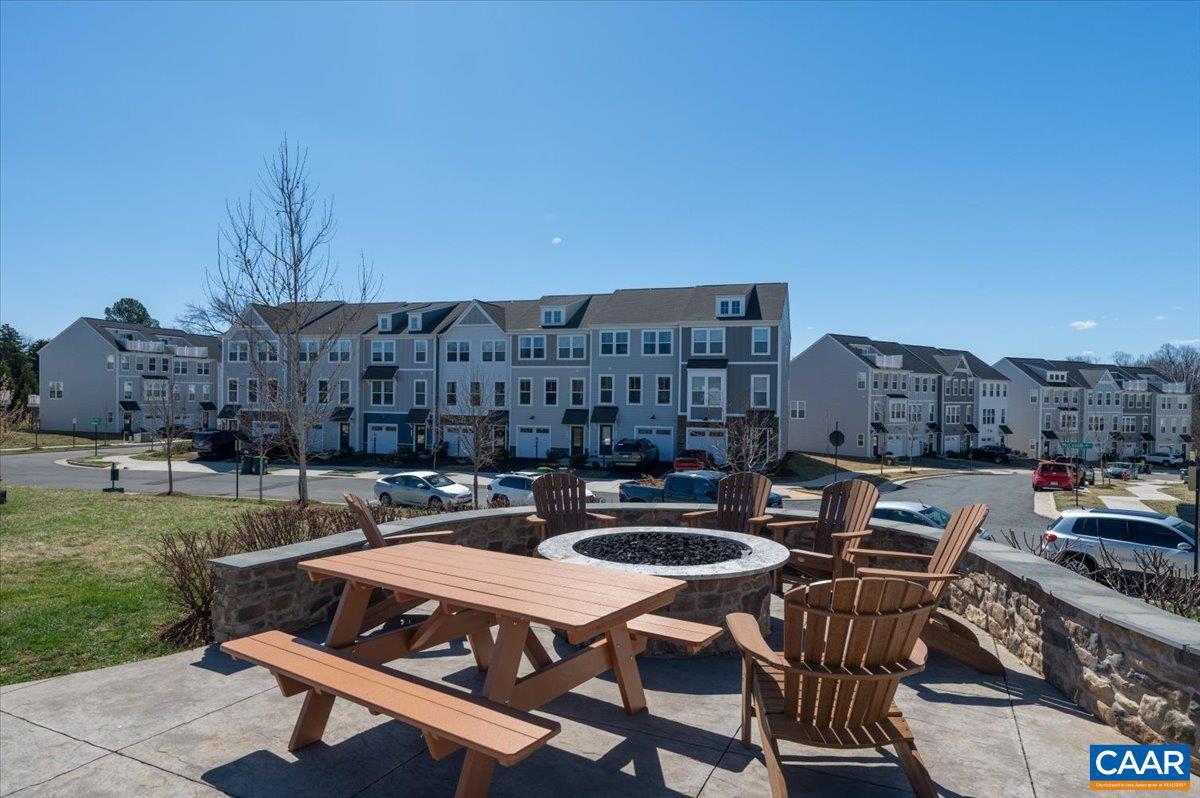 PLEASANT GREEN - Residential