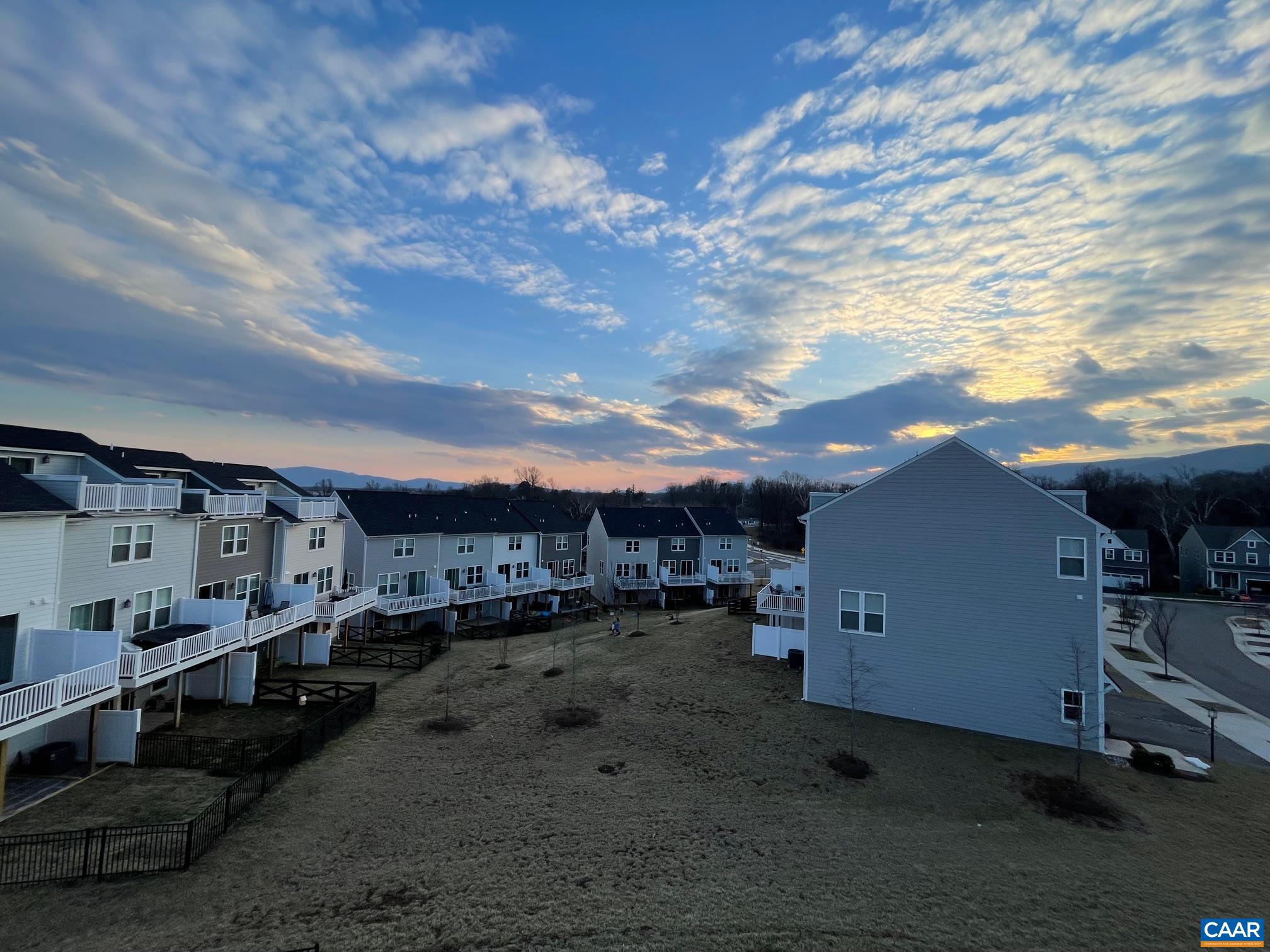 PLEASANT GREEN - Residential