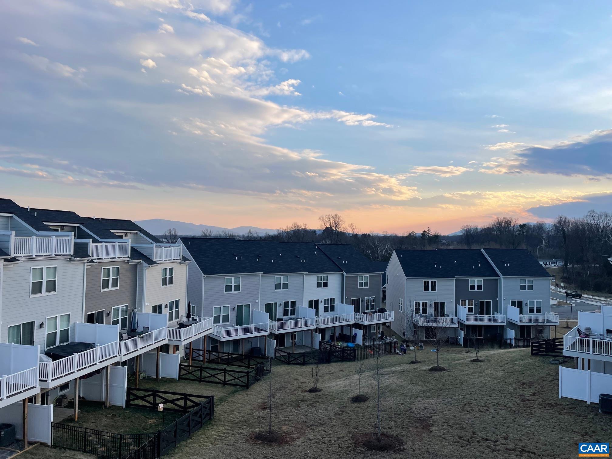 PLEASANT GREEN - Residential