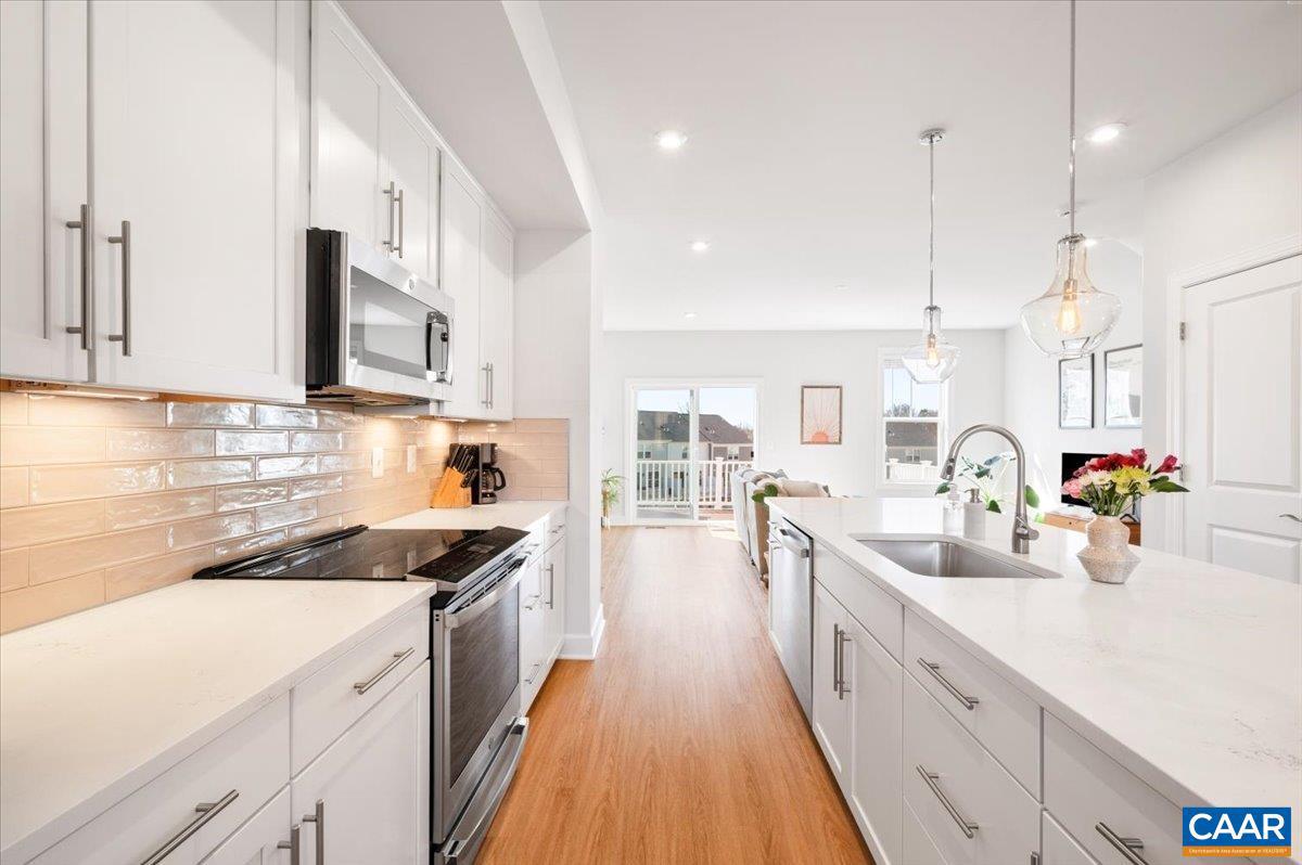 PLEASANT GREEN - Residential