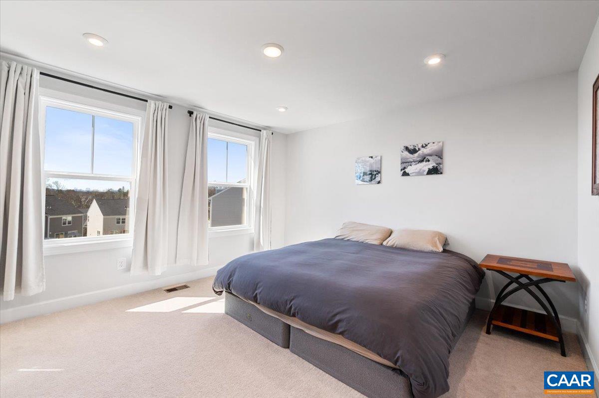 PLEASANT GREEN - Residential