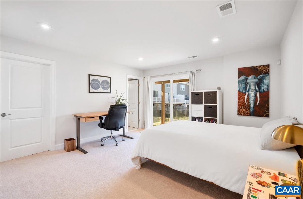 PLEASANT GREEN - Residential