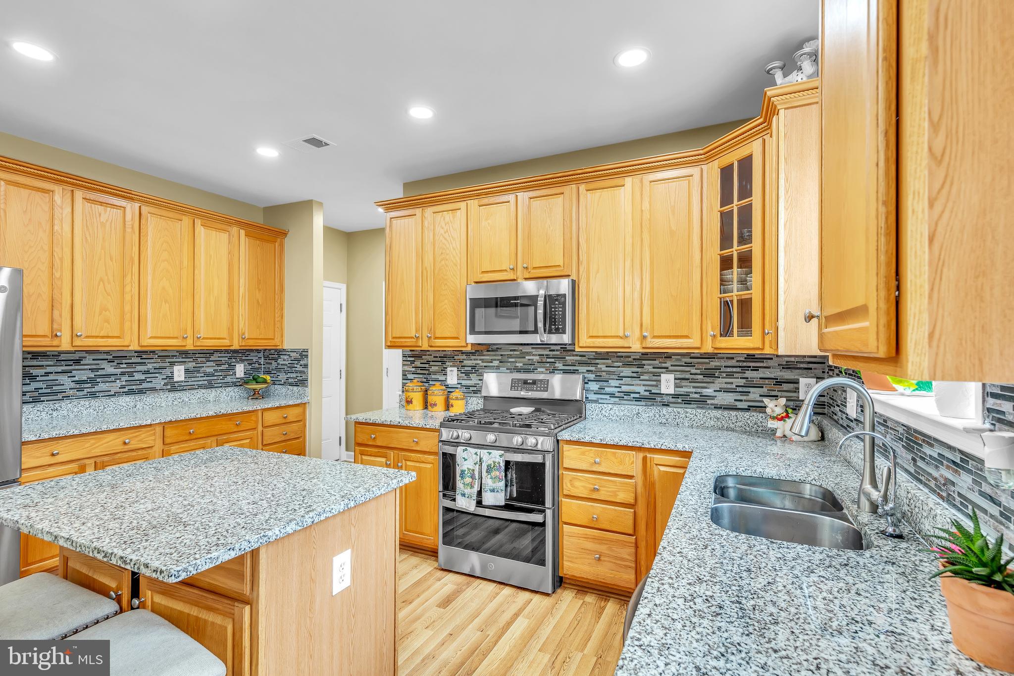 DAVIS ESTATES - Residential