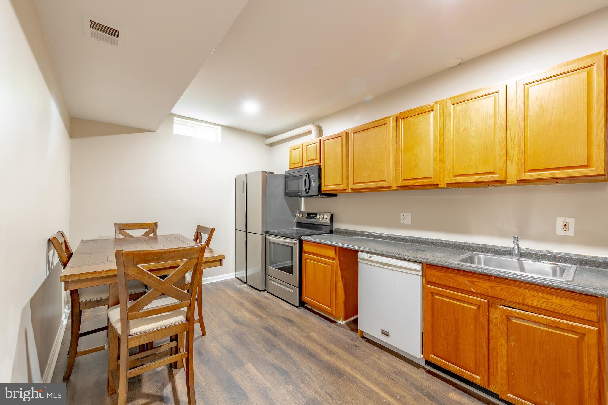 DAVIS ESTATES - Residential