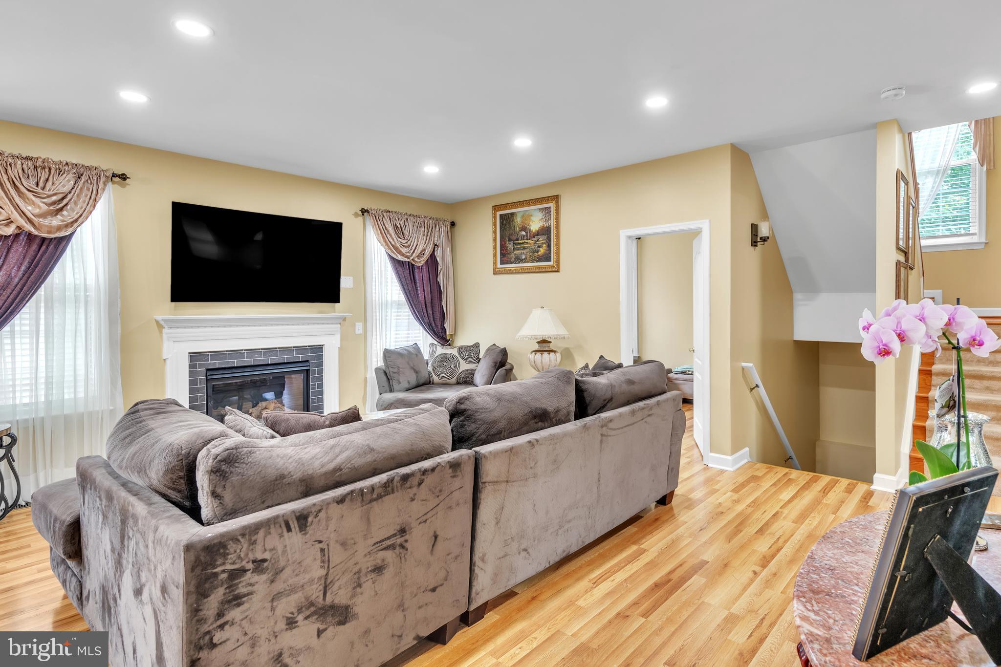 DAVIS ESTATES - Residential