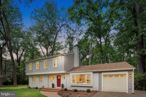 Photo of 2402 Beekay Court, VIENNA, VA 22181 (MLS # VAFX2342114)