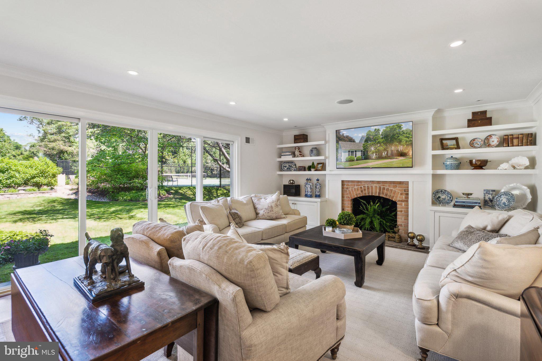 POTOMAC FALLS - Residential