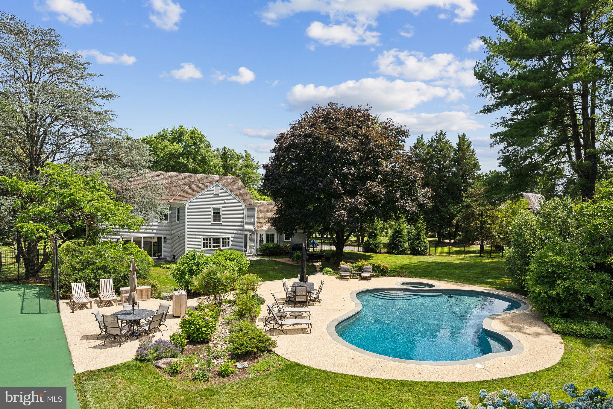 POTOMAC FALLS - Residential