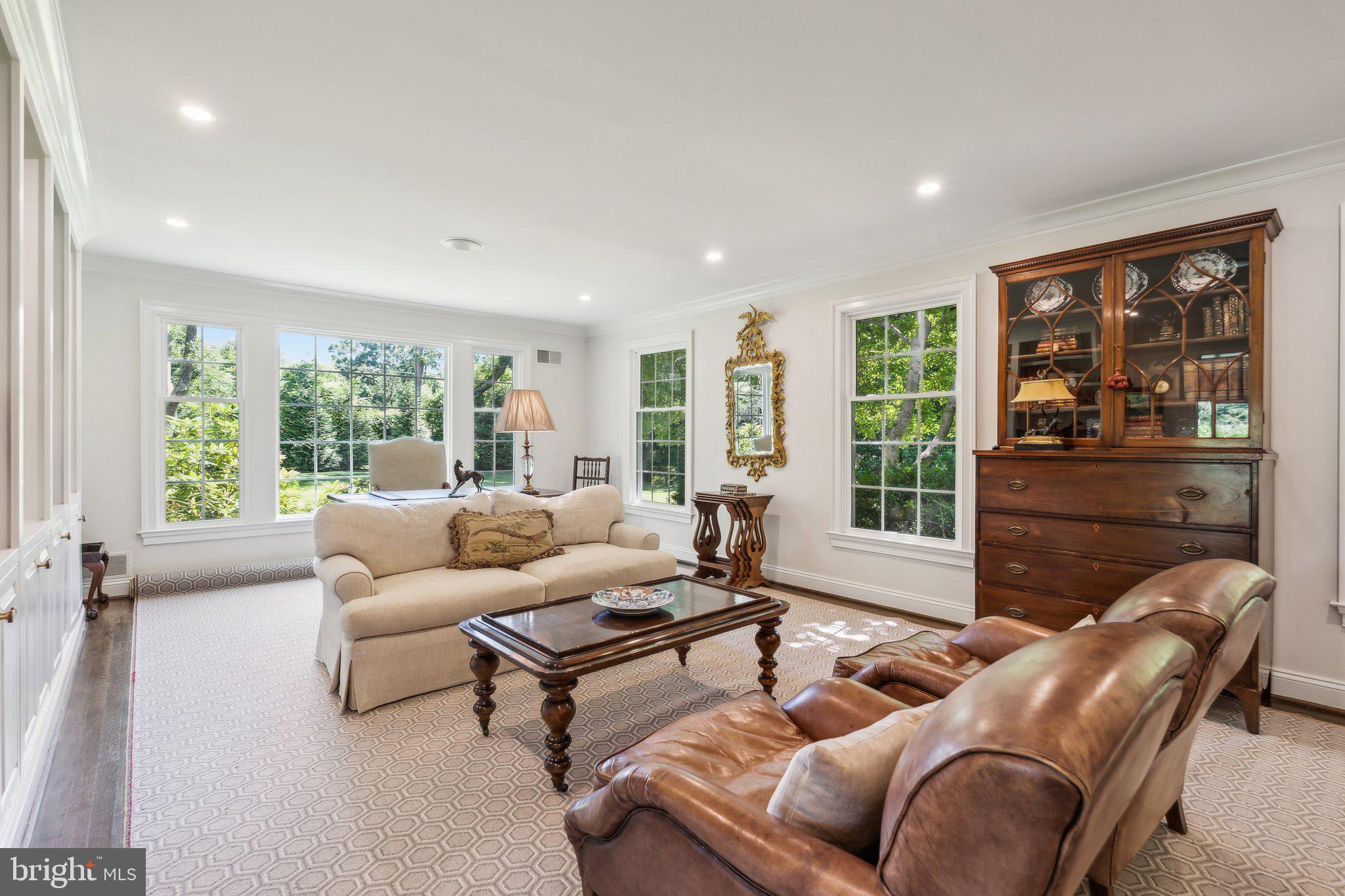 POTOMAC FALLS - Residential