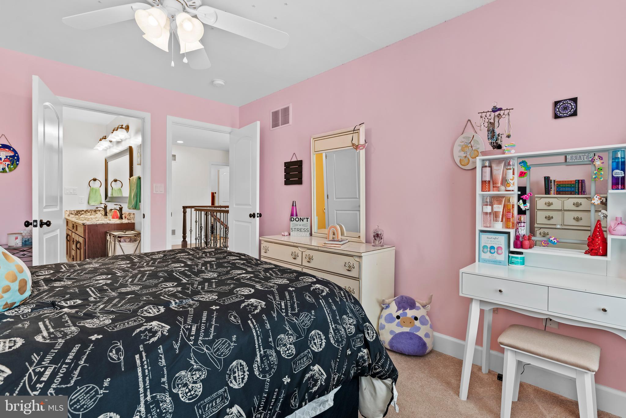 CHELSEY FALLS - Residential