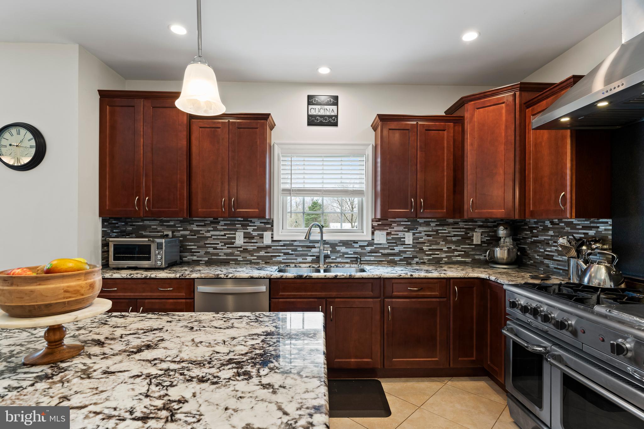 CHELSEY FALLS - Residential