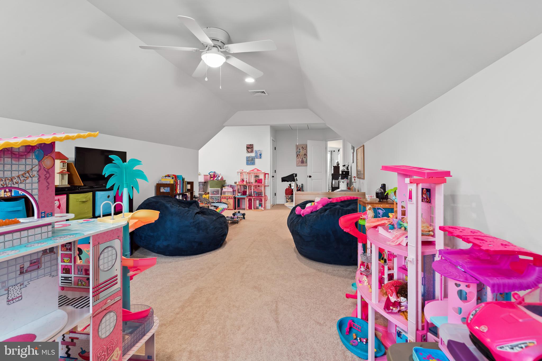 CHELSEY FALLS - Residential