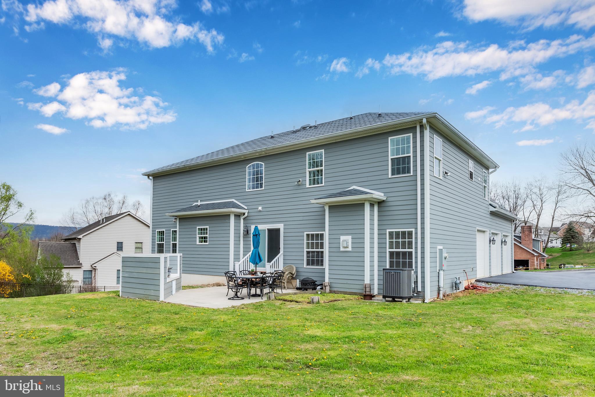 CHELSEY FALLS - Residential