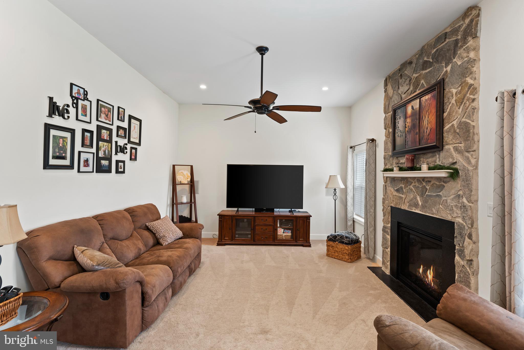 CHELSEY FALLS - Residential