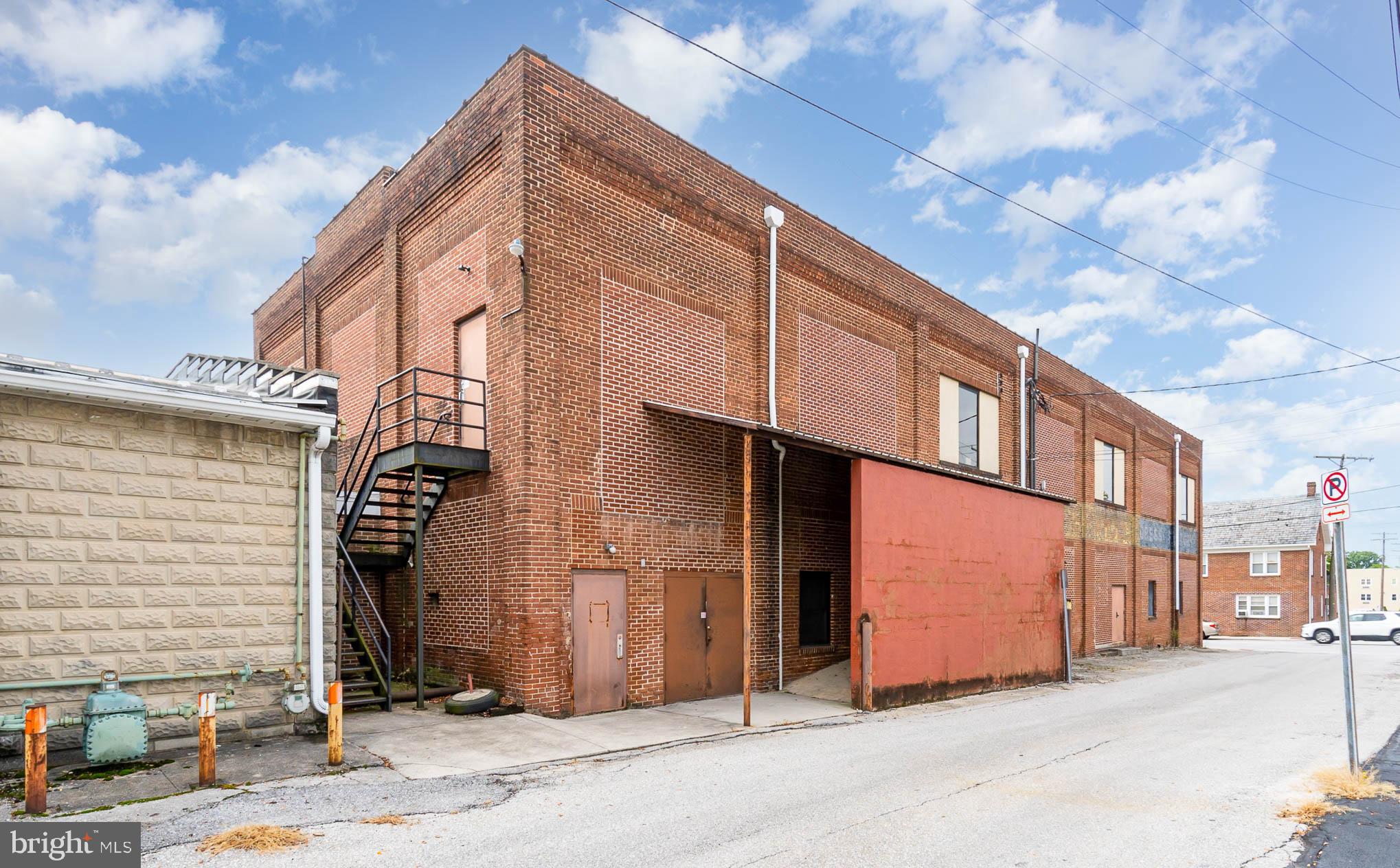 18 CENTENNIAL AVENUE