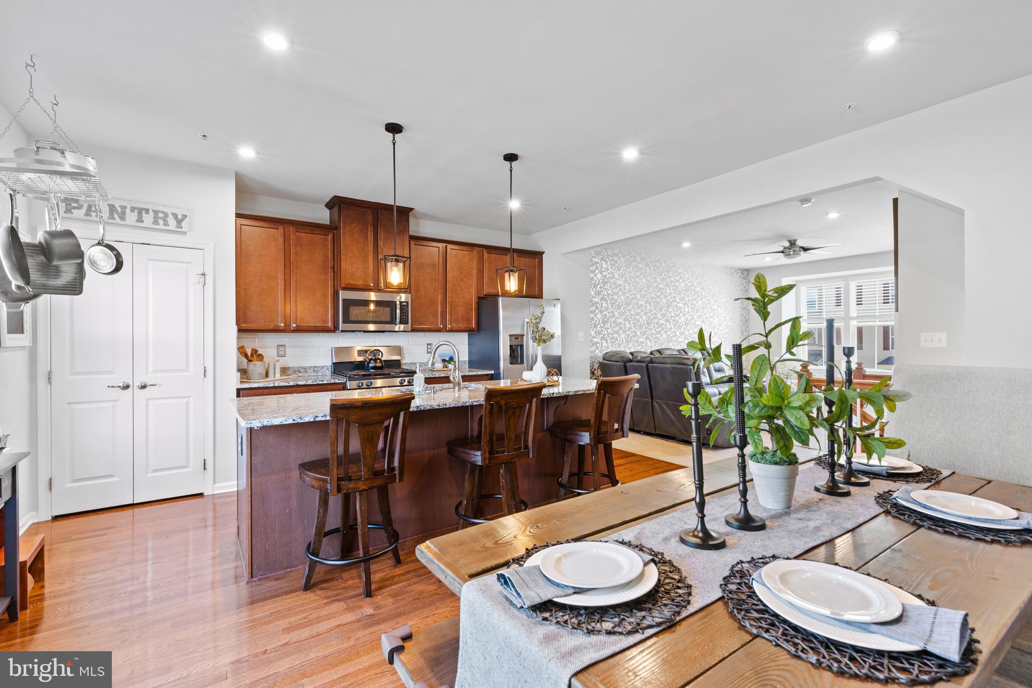 CREEKSIDE VILLAGE AT TANYARD SPRINGS - Residential