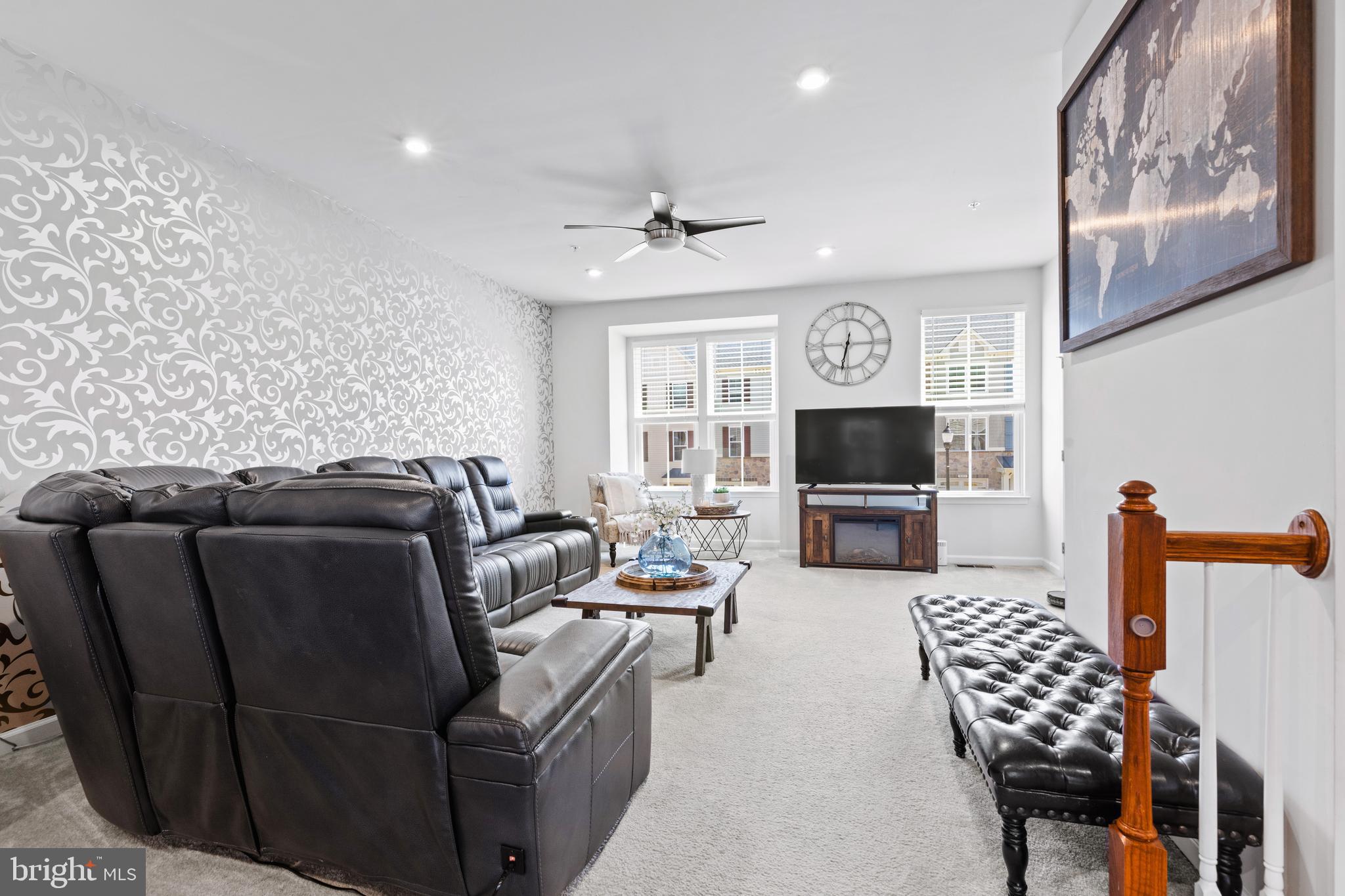 CREEKSIDE VILLAGE AT TANYARD SPRINGS - Residential