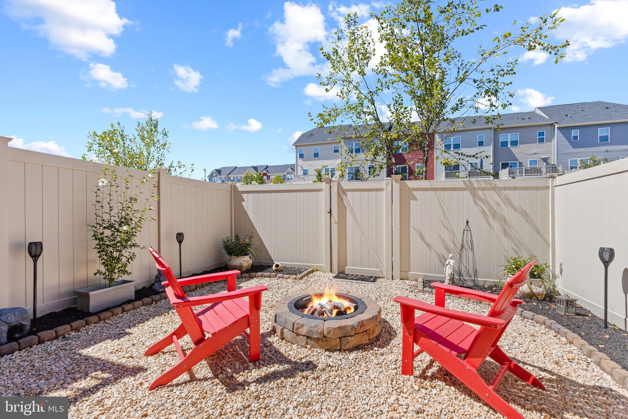 CREEKSIDE VILLAGE AT TANYARD SPRINGS - Residential