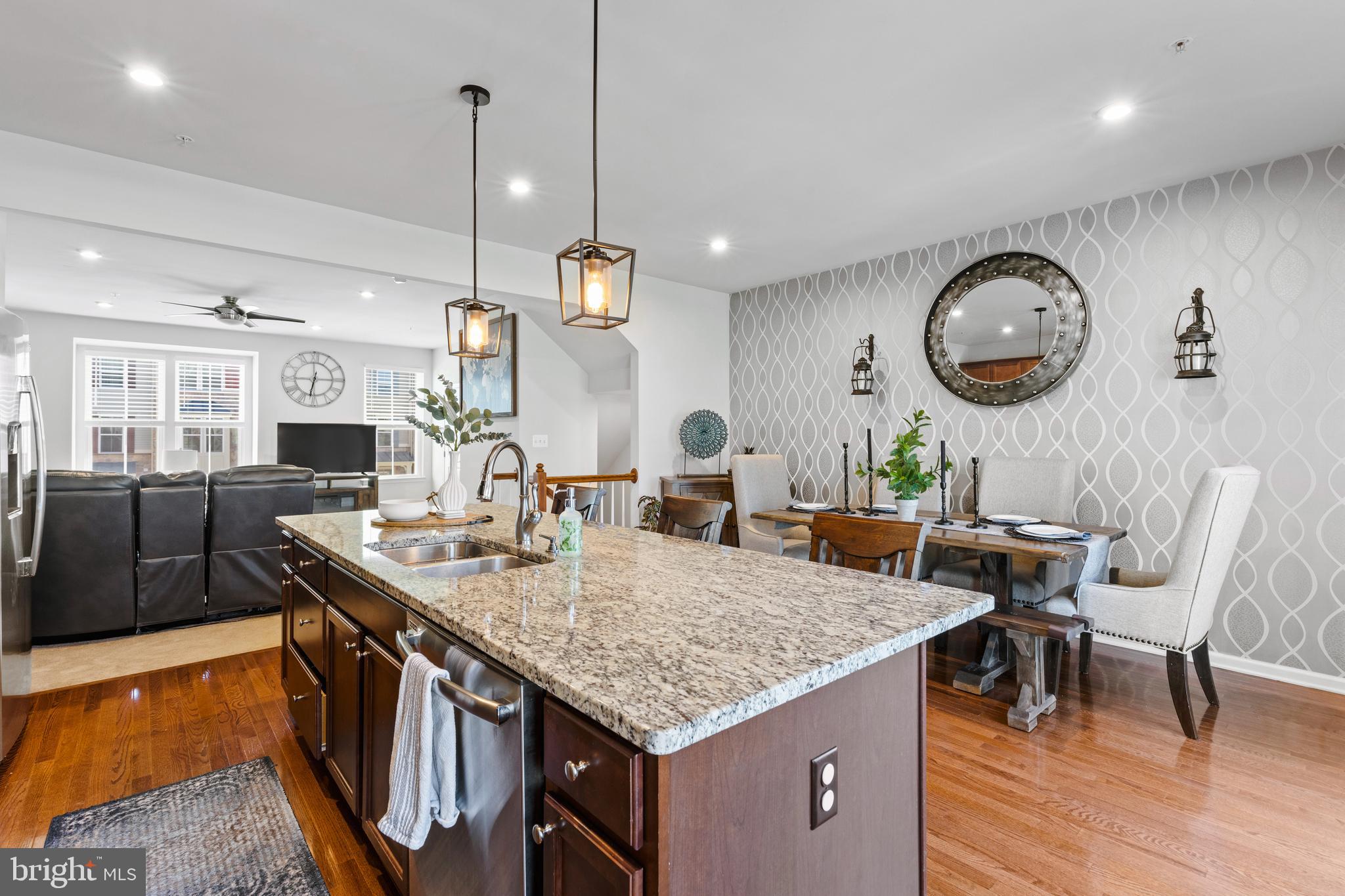 CREEKSIDE VILLAGE AT TANYARD SPRINGS - Residential