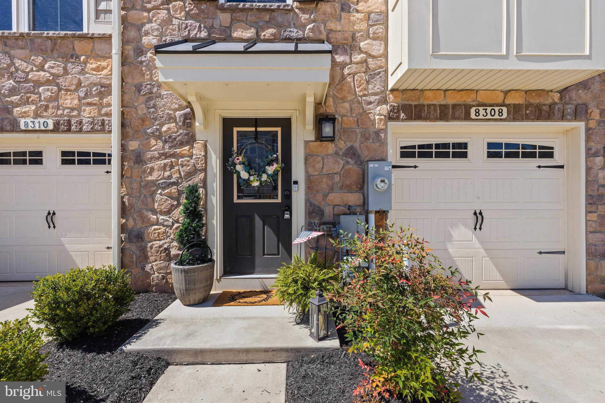 CREEKSIDE VILLAGE AT TANYARD SPRINGS - Residential