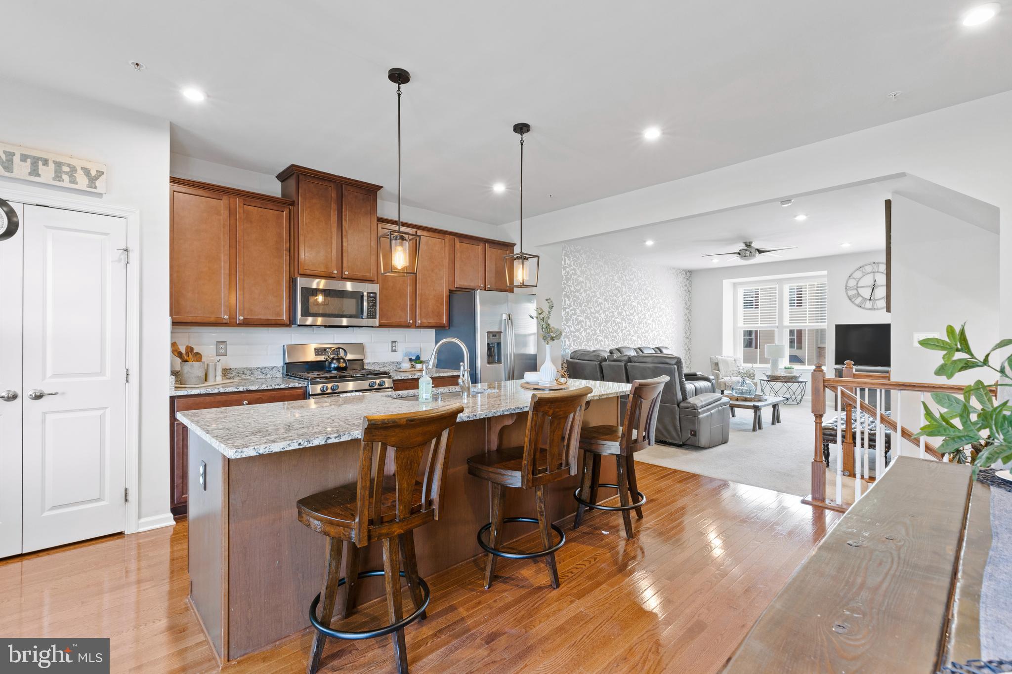 CREEKSIDE VILLAGE AT TANYARD SPRINGS - Residential