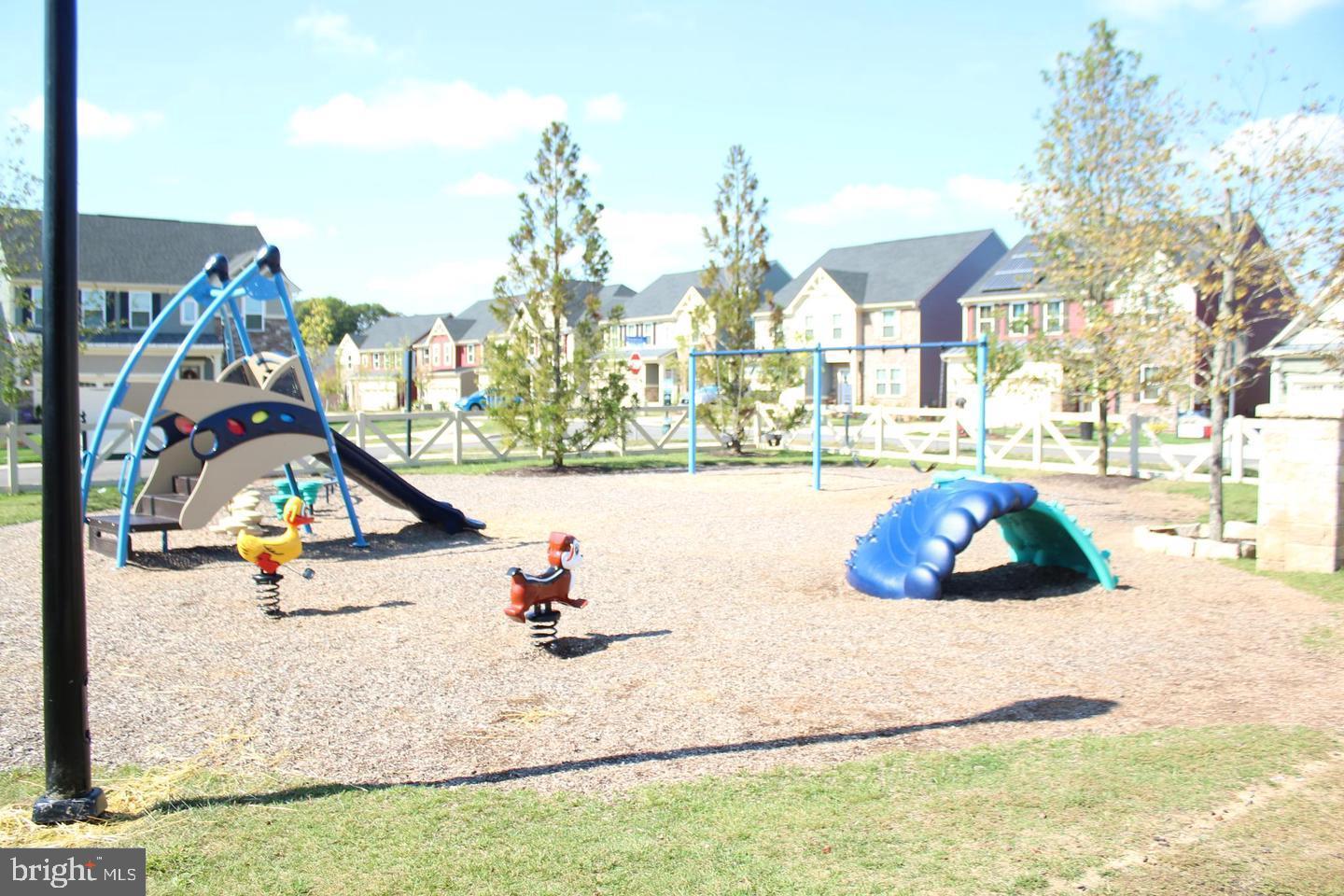 CREEKSIDE VILLAGE AT TANYARD SPRINGS - Residential