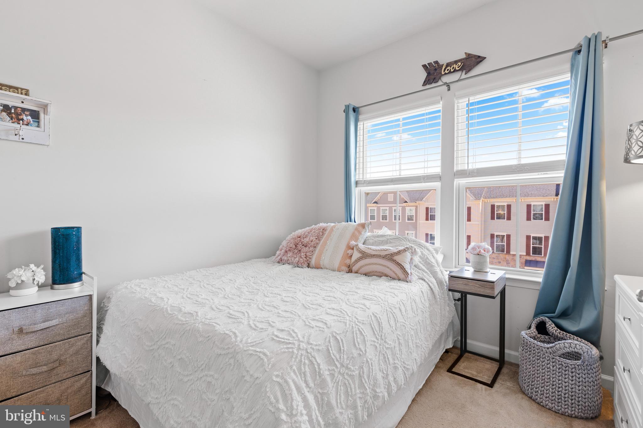 CREEKSIDE VILLAGE AT TANYARD SPRINGS - Residential