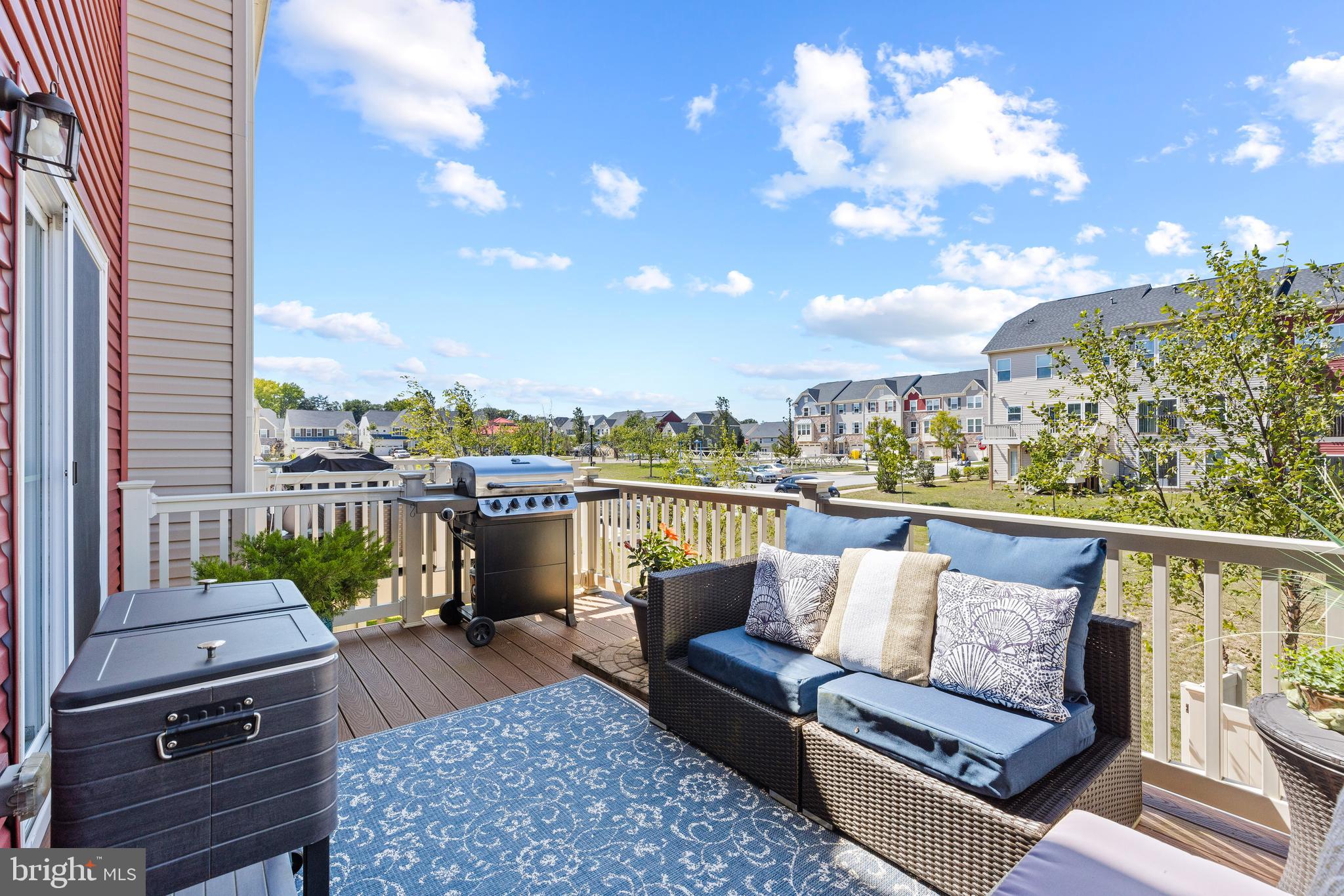 CREEKSIDE VILLAGE AT TANYARD SPRINGS - Residential