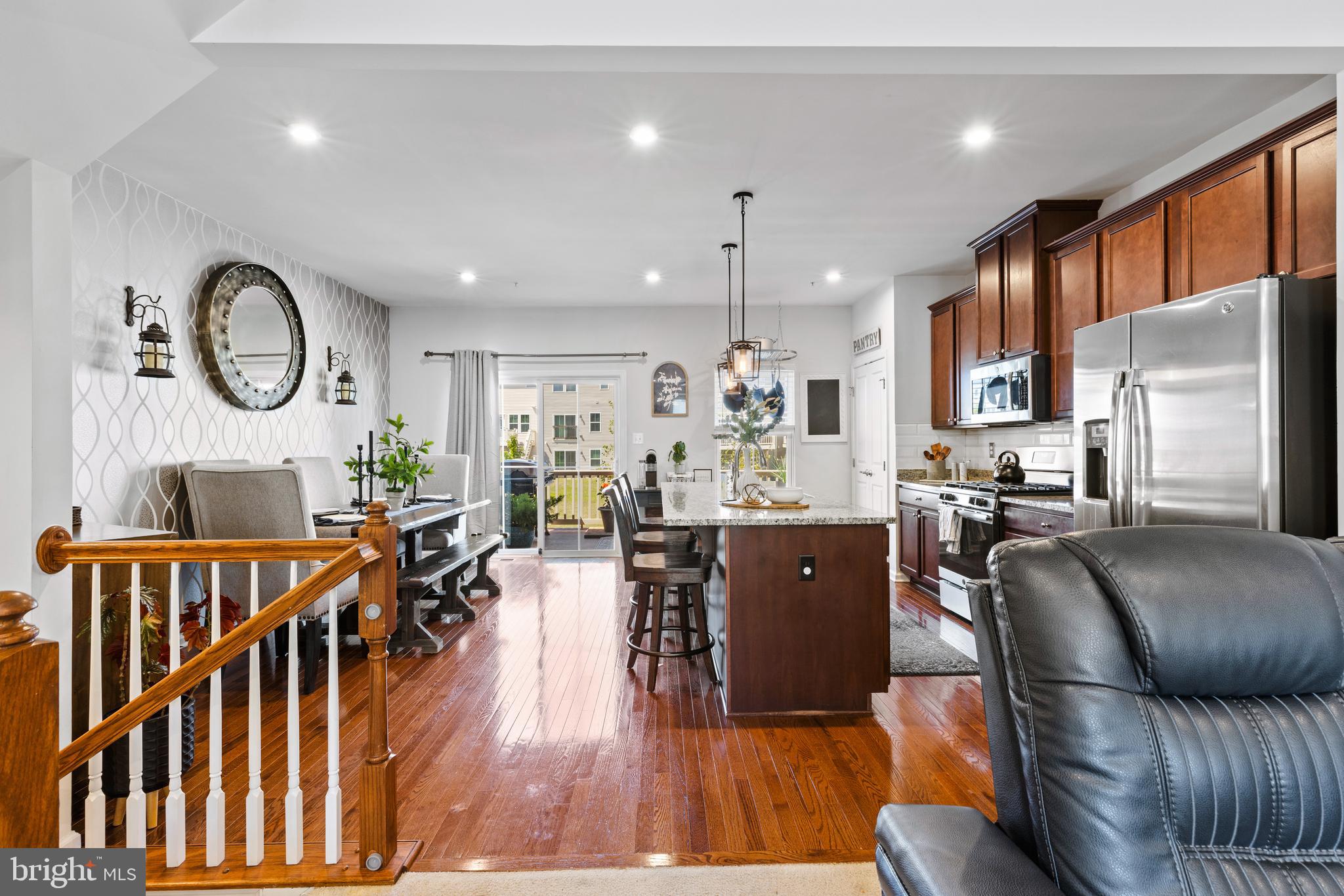 CREEKSIDE VILLAGE AT TANYARD SPRINGS - Residential