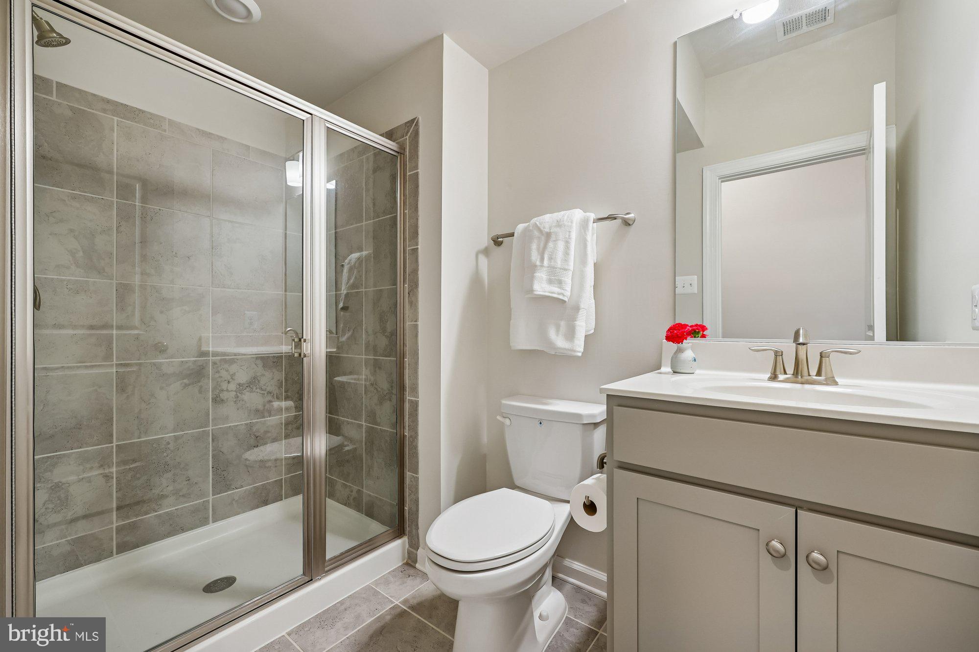 THE CHASE AT QUINCE ORCHARD - Residential