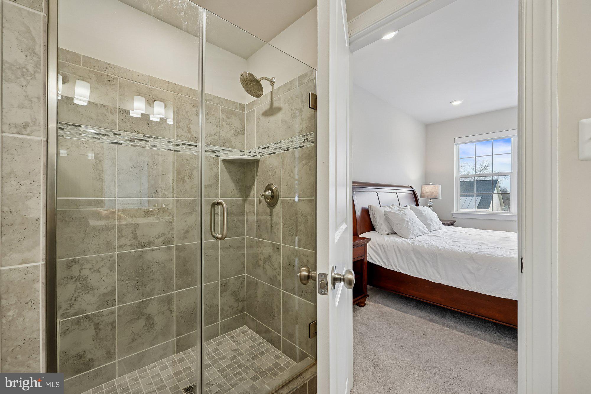 THE CHASE AT QUINCE ORCHARD - Residential