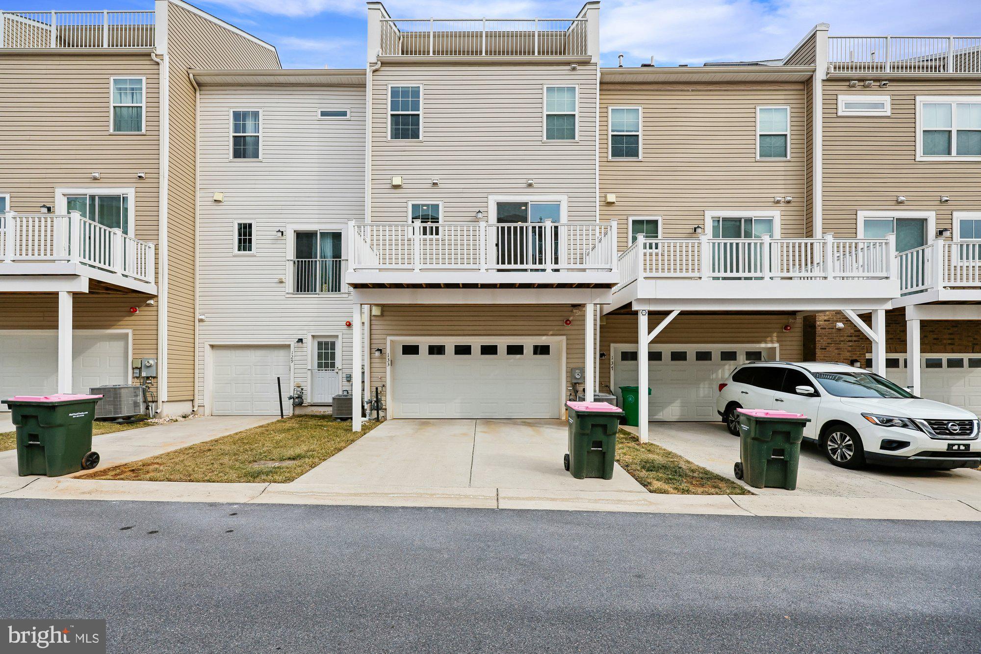 THE CHASE AT QUINCE ORCHARD - Residential