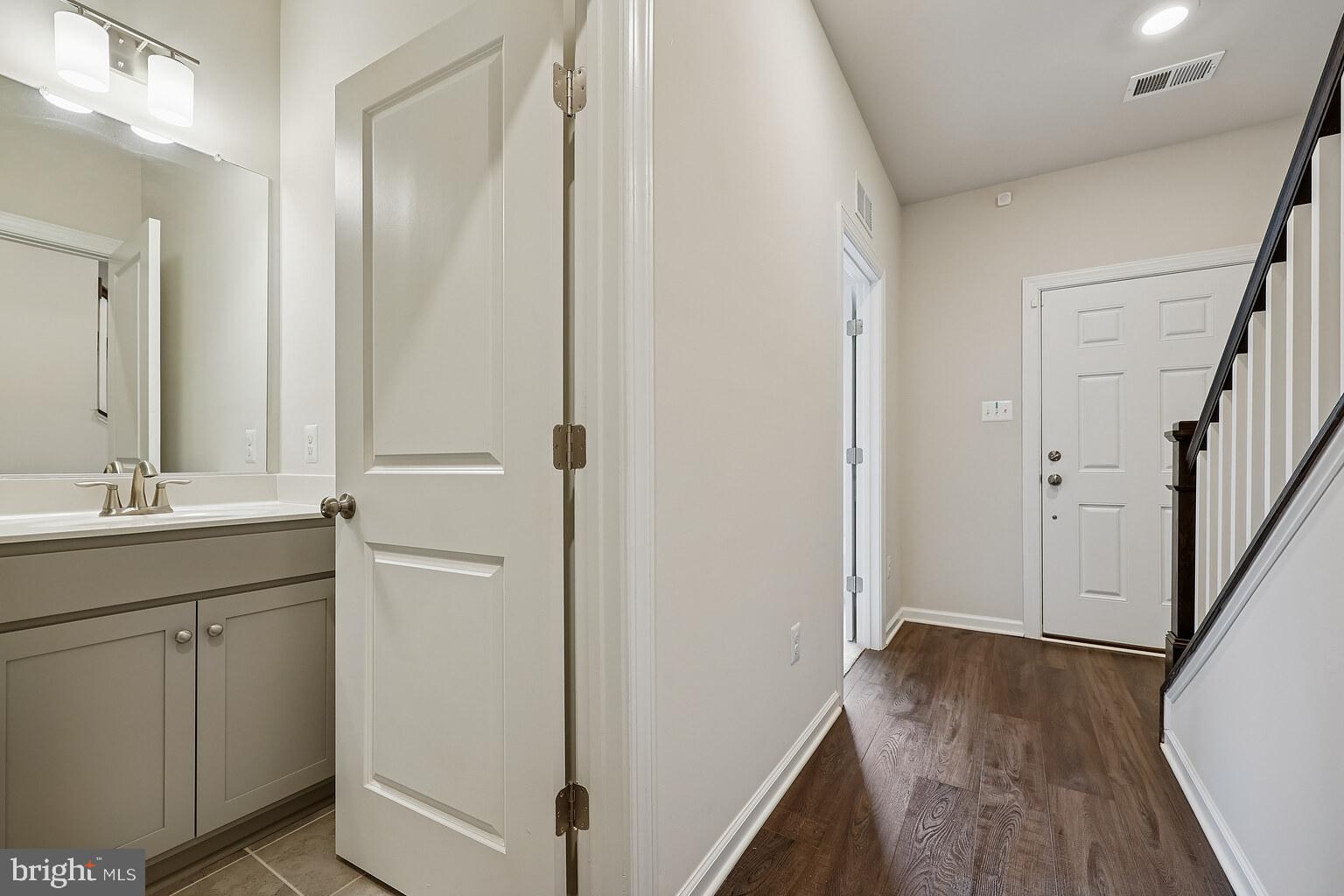 THE CHASE AT QUINCE ORCHARD - Residential