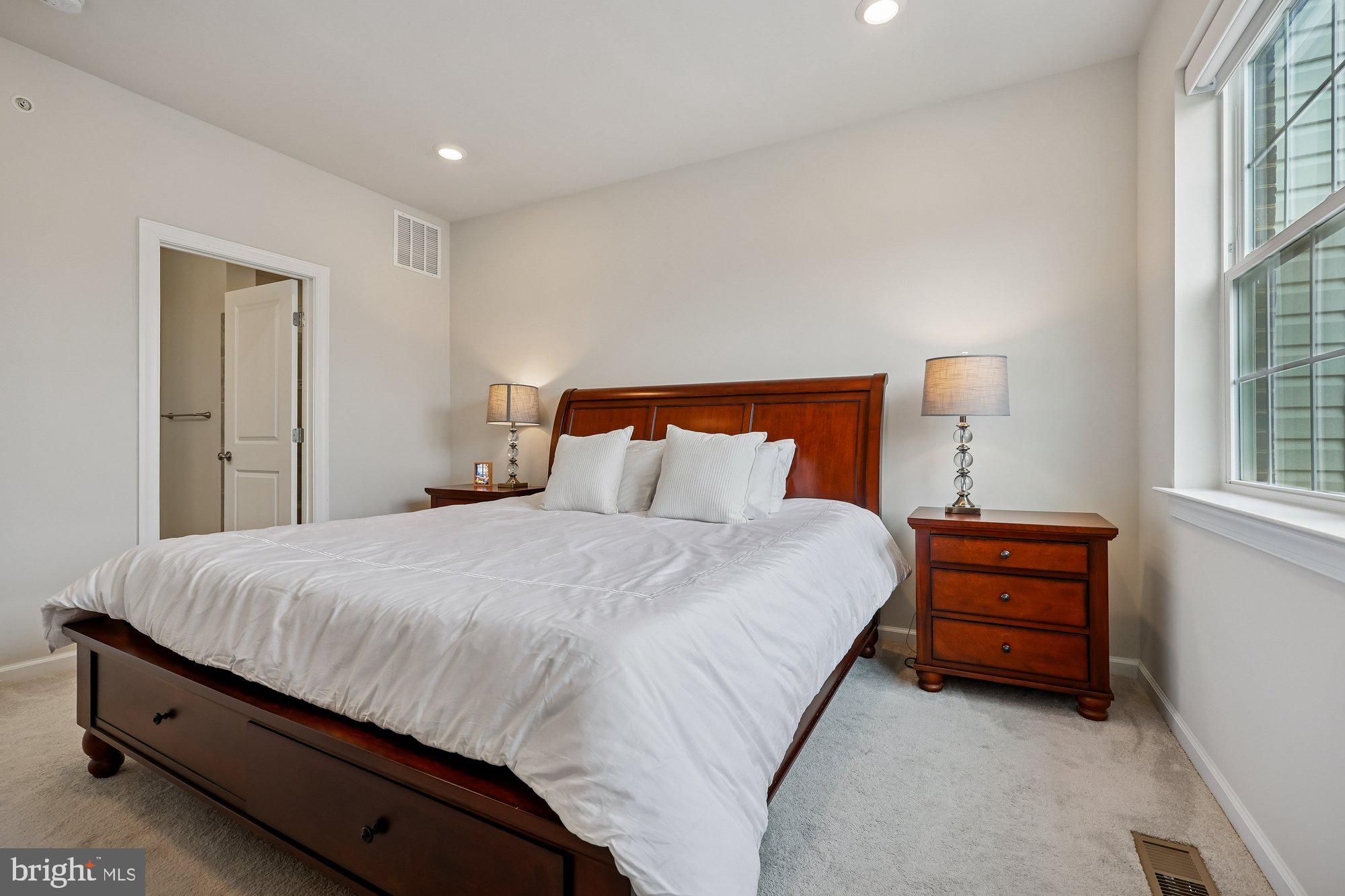 THE CHASE AT QUINCE ORCHARD - Residential