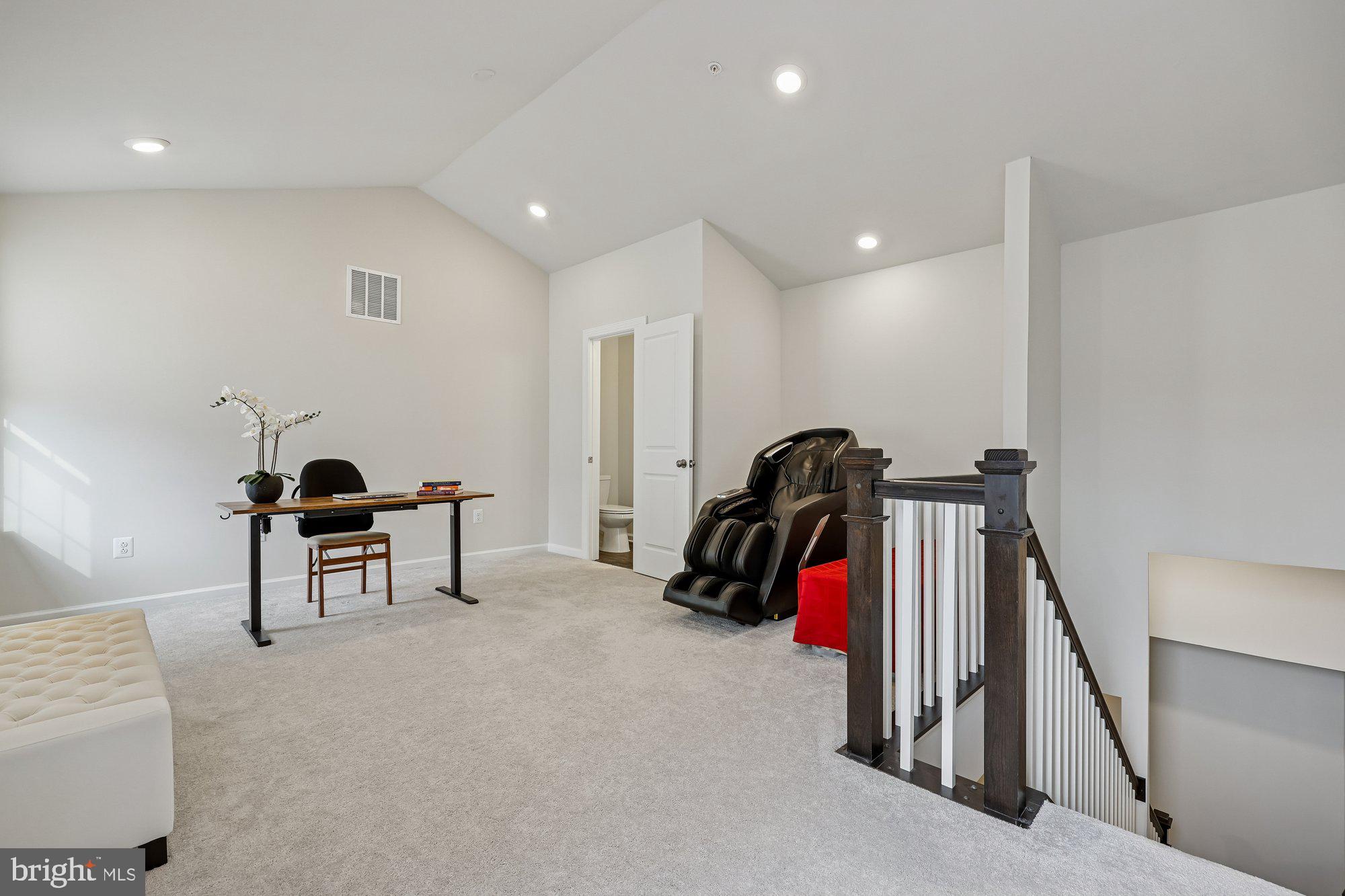 THE CHASE AT QUINCE ORCHARD - Residential