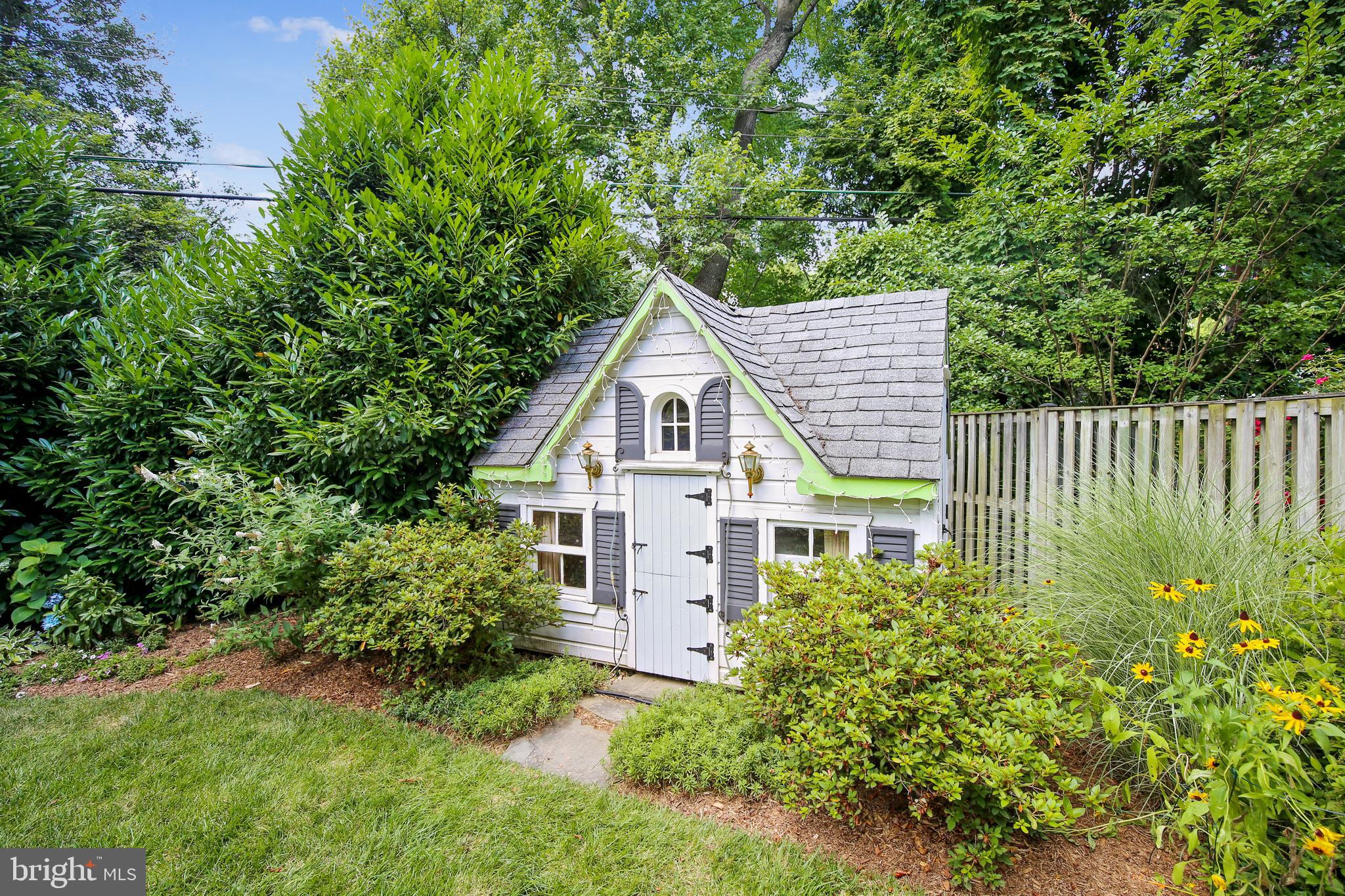 WILLET HEIGHTS - Residential