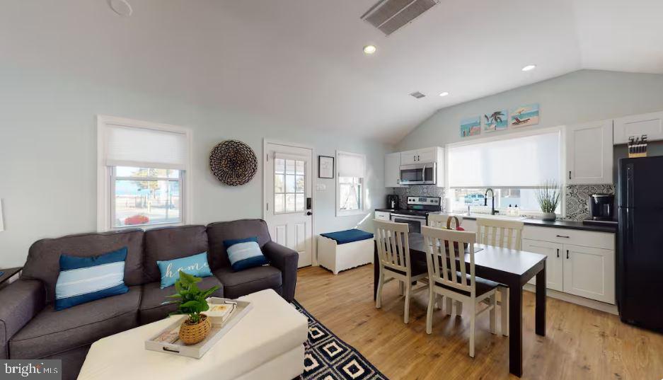 5229 BREEZY POINT ROAD
