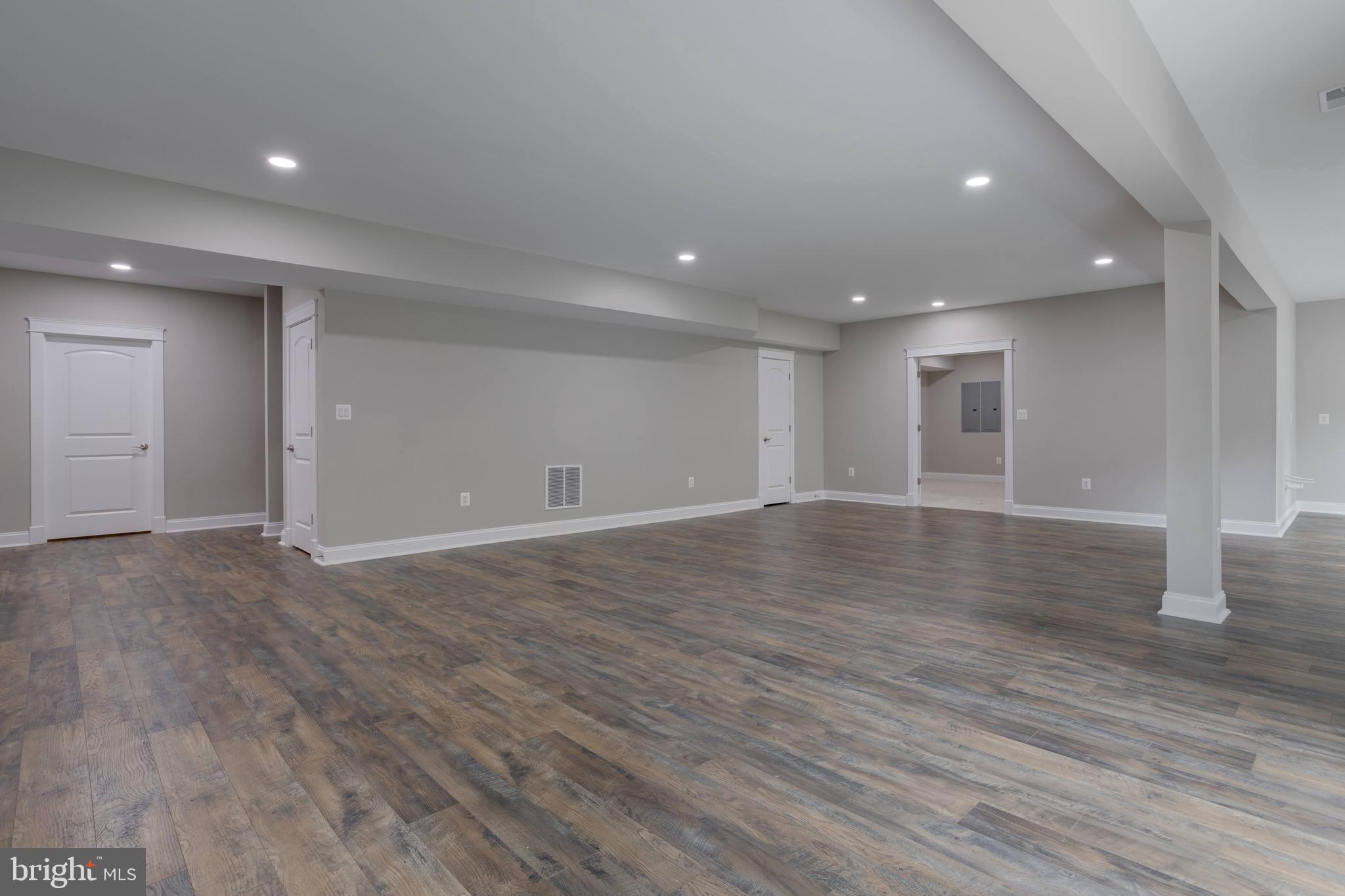 WOODS OF ILDA - Residential