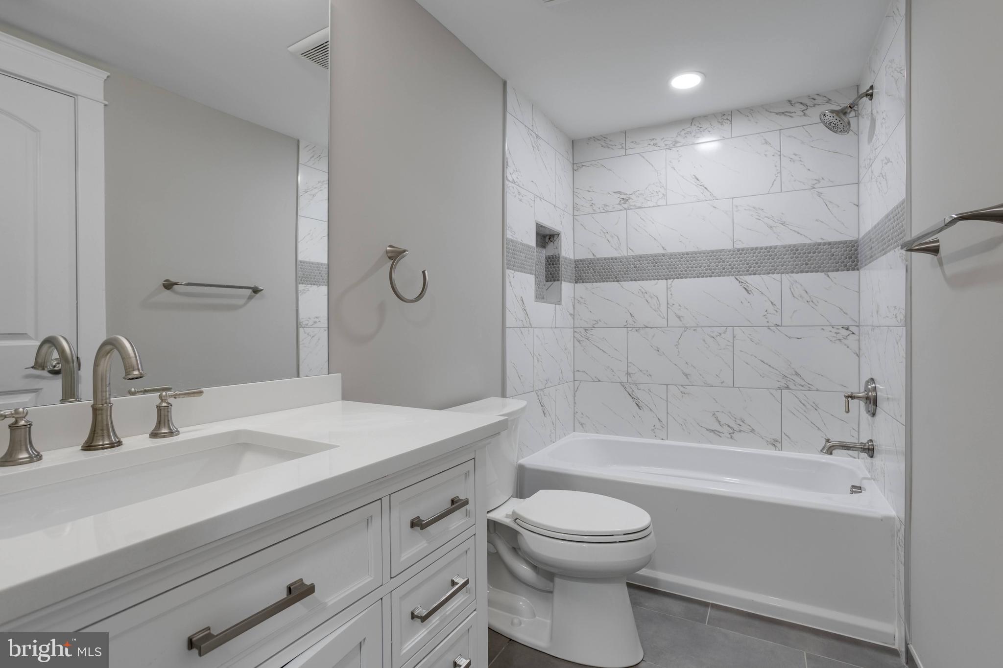 WOODS OF ILDA - Residential